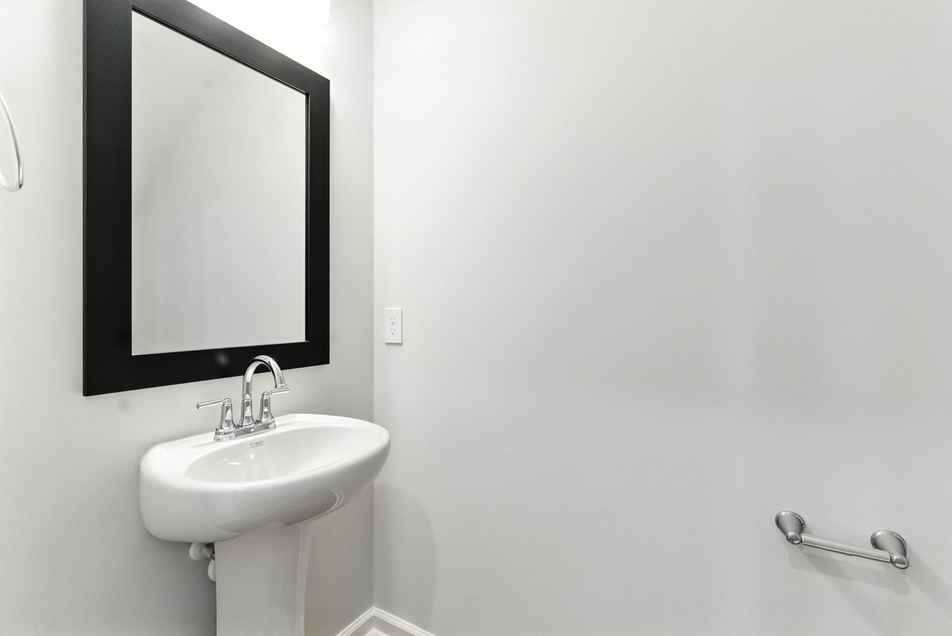 73 Crosswick Street Photo 24