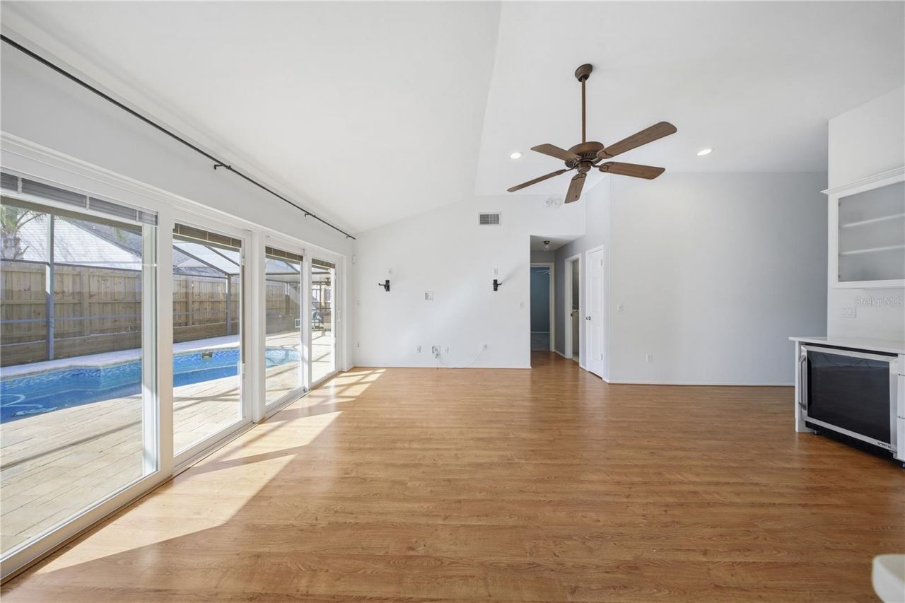 563 W Springtree Way , Lake Mary, FL 32746 Photo