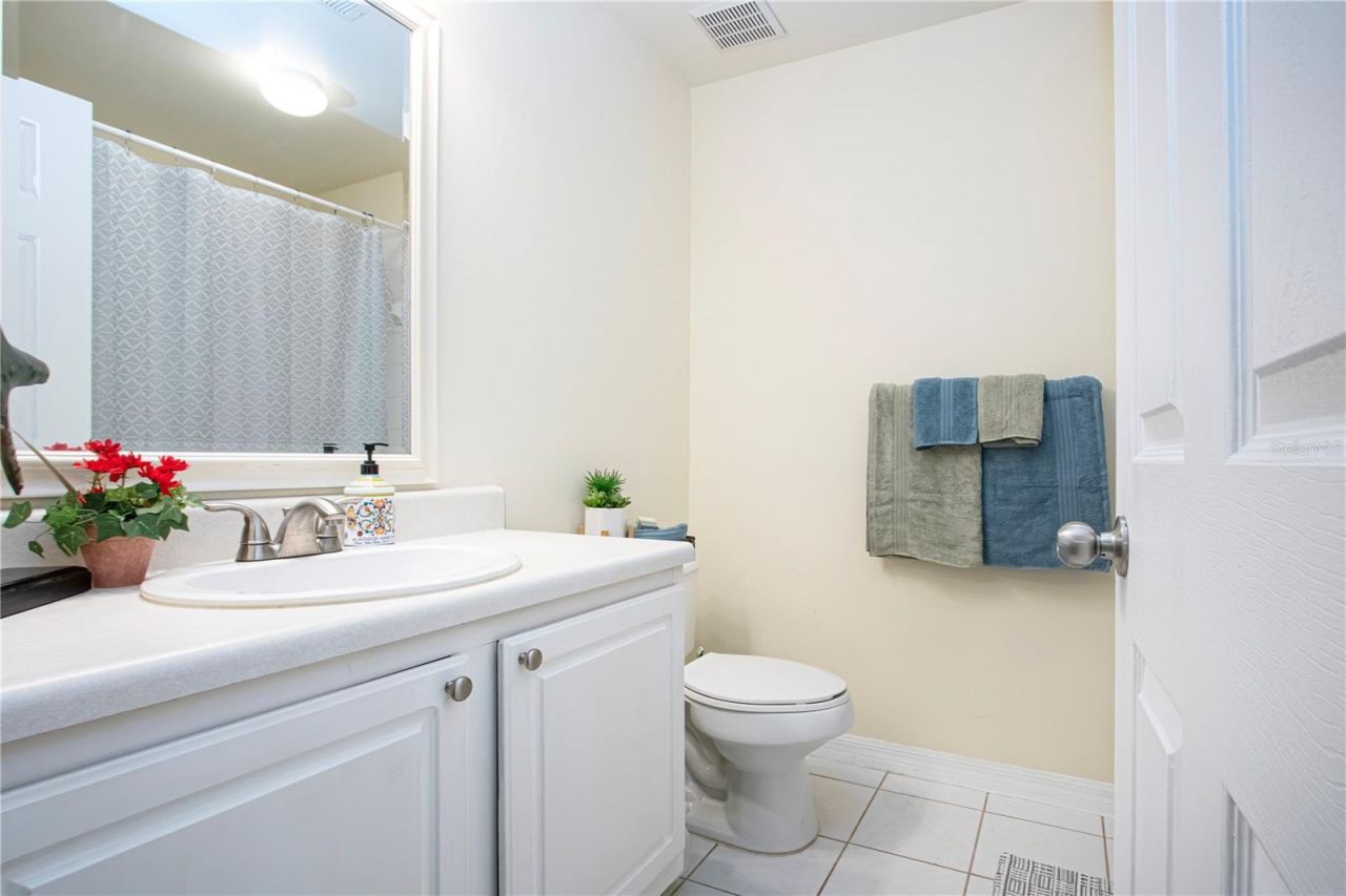 5711 Bentgrass Drive, Unit 19-202, Sarasota, FL 34235 Photo