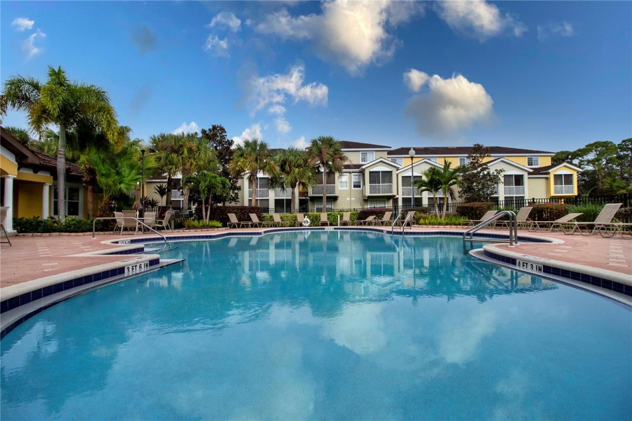 5711 Bentgrass Drive, Unit 19-202, Sarasota, FL 34235 Photo