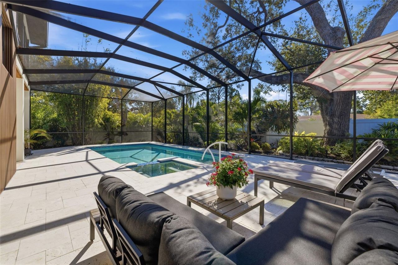 639 43rd Avenue N, Saint Petersburg, FL 33703 Photo