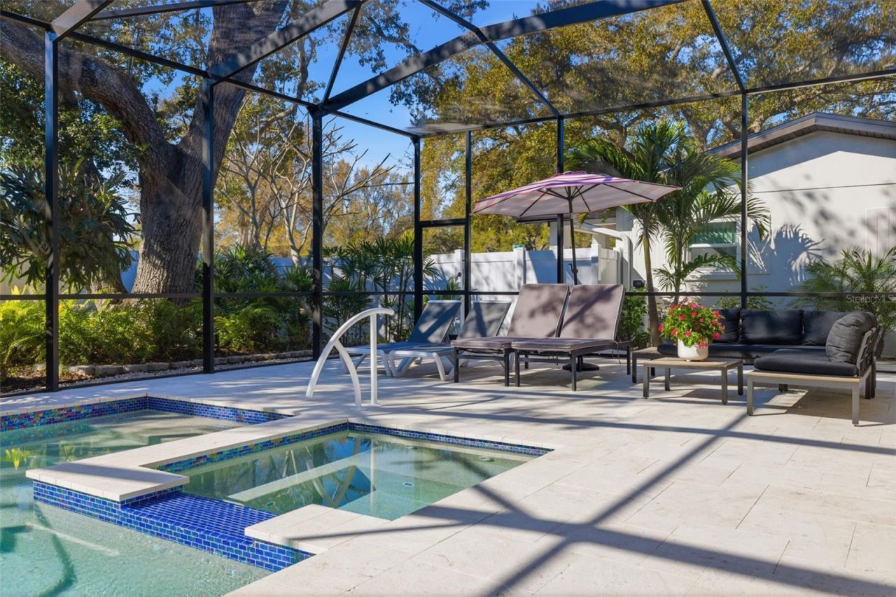 639 43rd Avenue N, Saint Petersburg, FL 33703 Photo