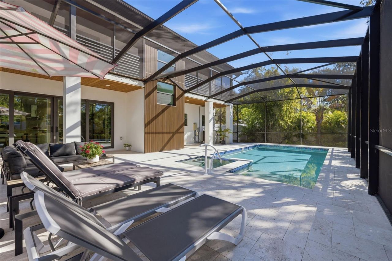 639 43rd Avenue N, Saint Petersburg, FL 33703 Photo