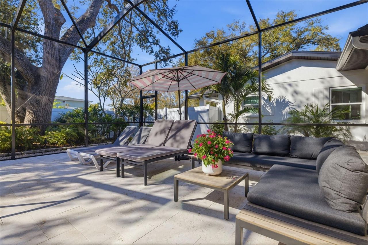 639 43rd Avenue N, Saint Petersburg, FL 33703 Photo