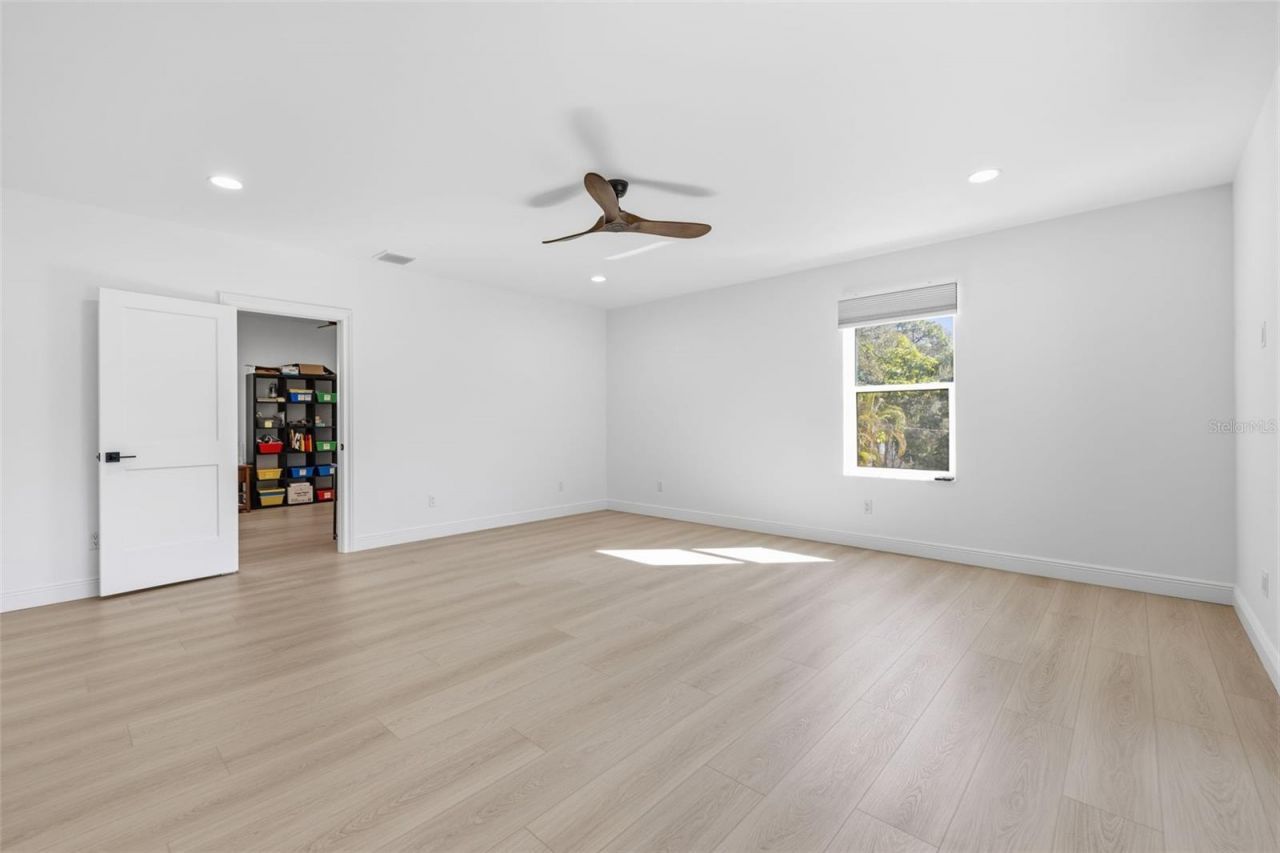 639 43rd Avenue N, Saint Petersburg, FL 33703 Photo