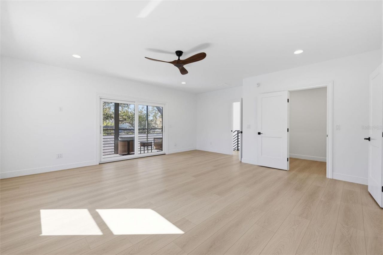 639 43rd Avenue N, Saint Petersburg, FL 33703 Photo