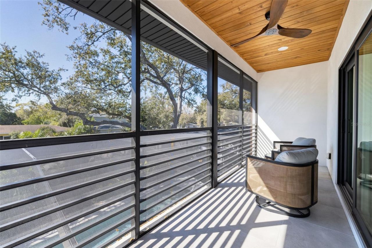 639 43rd Avenue N, Saint Petersburg, FL 33703 Photo