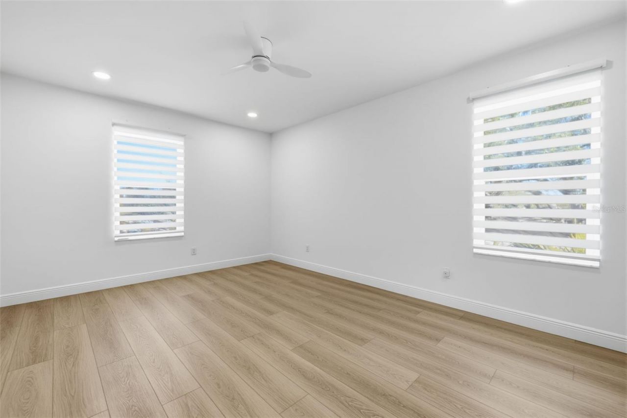 639 43rd Avenue N, Saint Petersburg, FL 33703 Photo