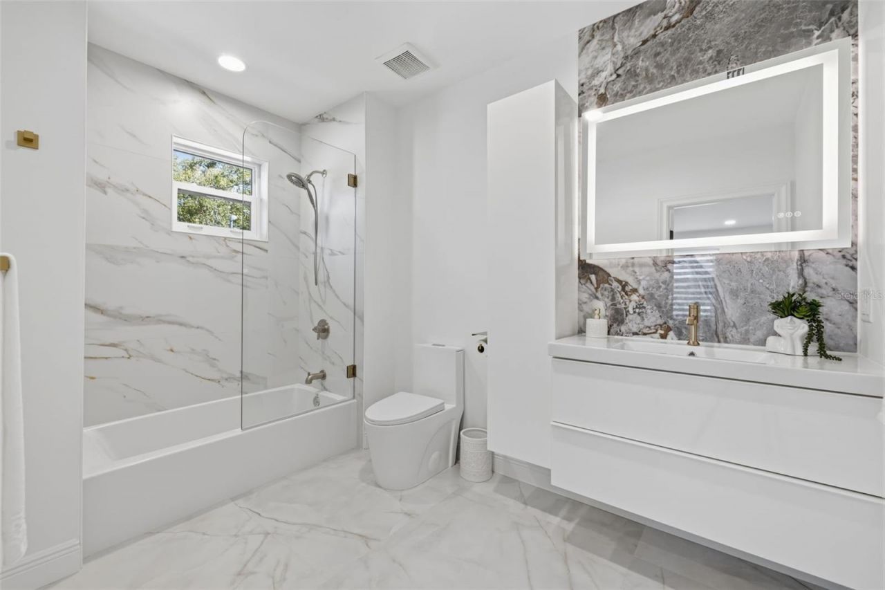 639 43rd Avenue N, Saint Petersburg, FL 33703 Photo