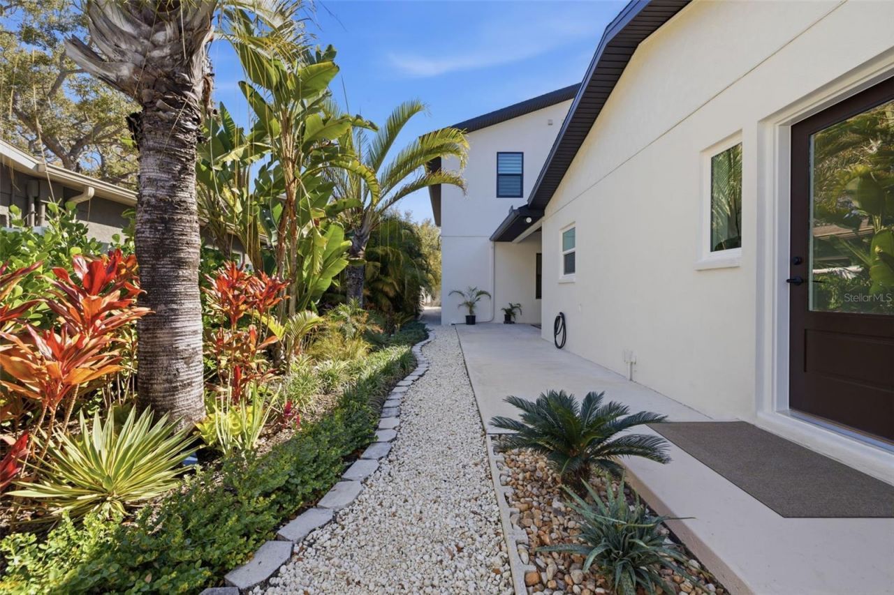 639 43rd Avenue N, Saint Petersburg, FL 33703 Photo