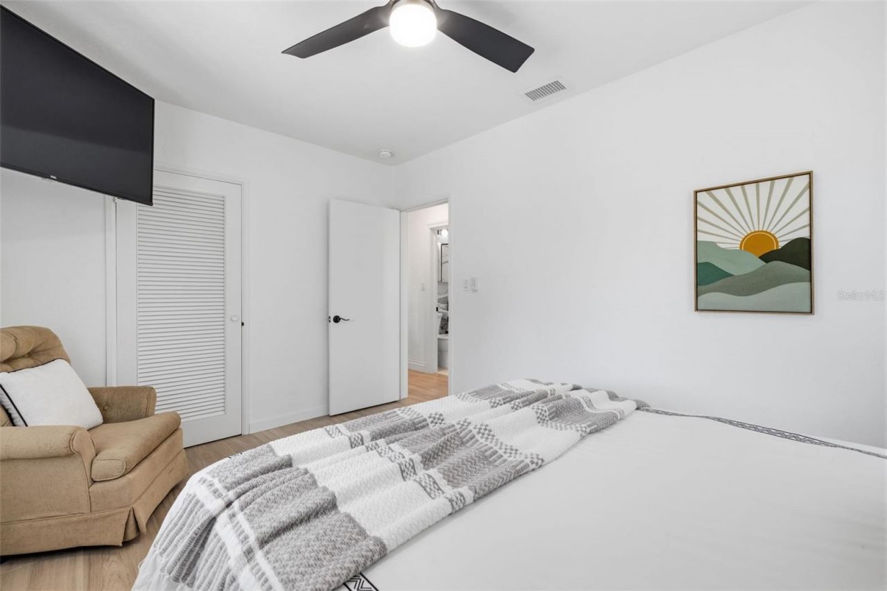 639 43rd Avenue N, Saint Petersburg, FL 33703 Photo