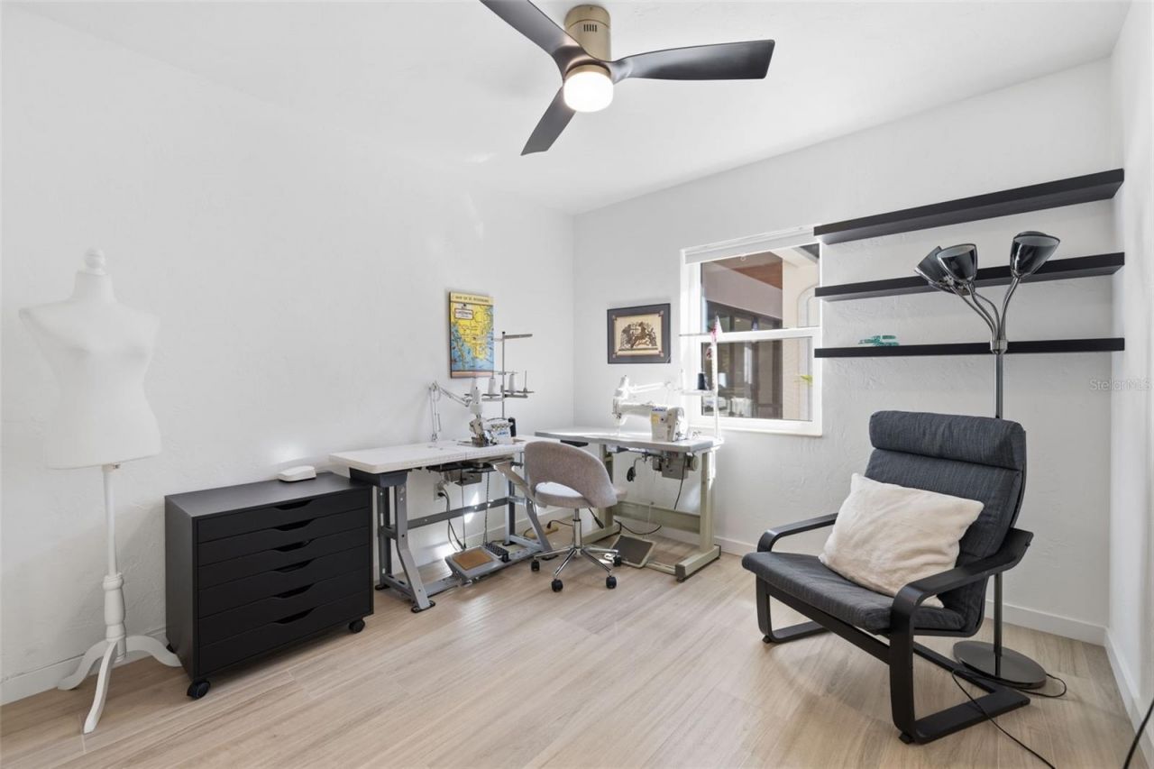 639 43rd Avenue N, Saint Petersburg, FL 33703 Photo