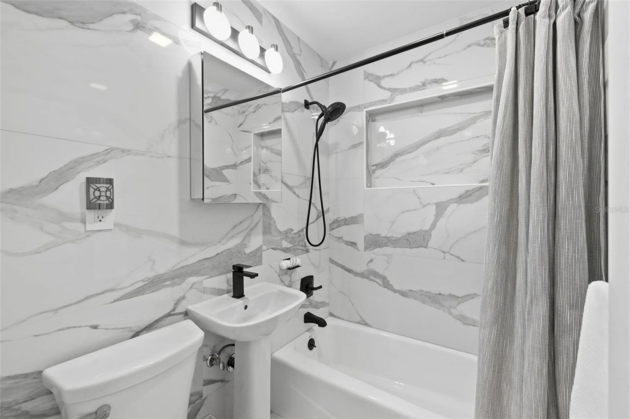 639 43rd Avenue N, Saint Petersburg, FL 33703 Photo