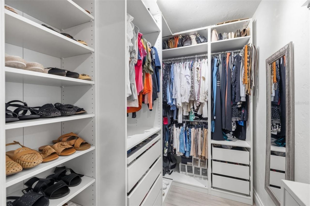 639 43rd Avenue N, Saint Petersburg, FL 33703 Photo