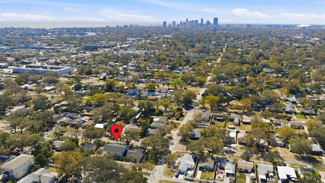 639 43rd Avenue N, Saint Petersburg, FL 33703 Photo