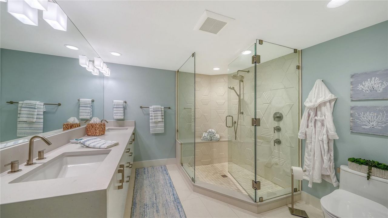 100 Sands Point Road, Unit 114, Longboat Key, FL 34228 Photo