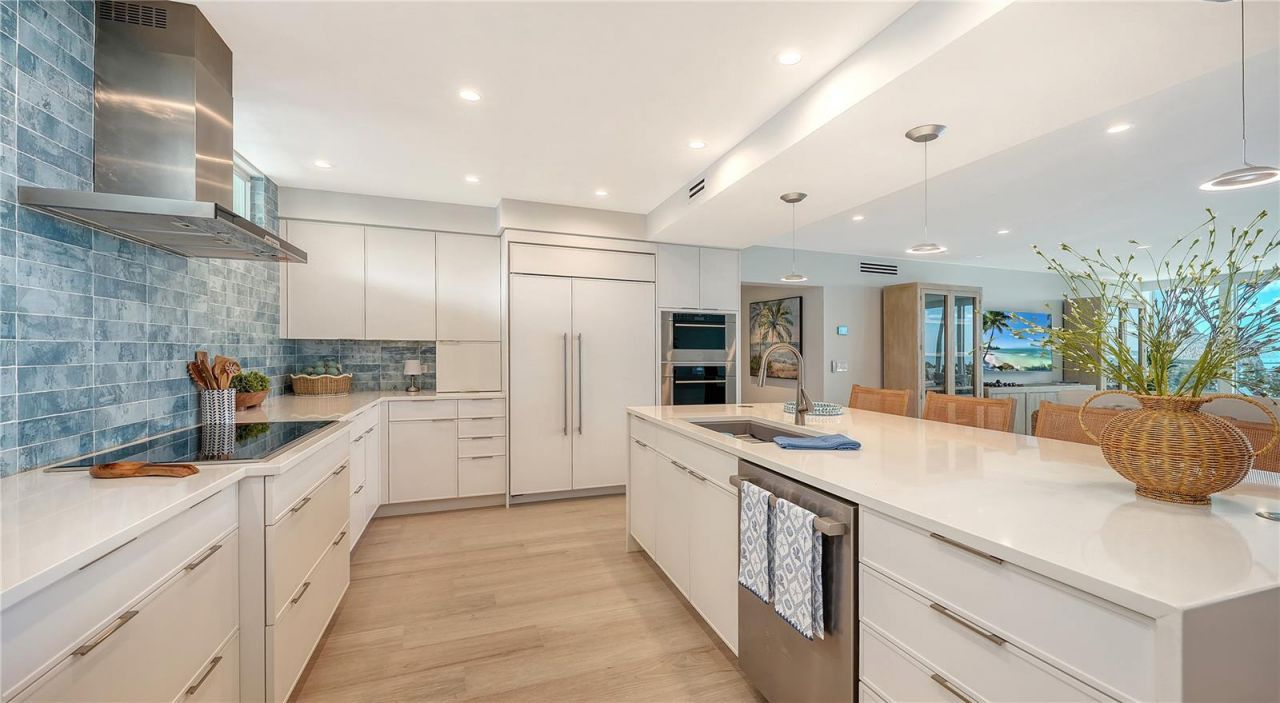 100 Sands Point Road, Unit 114, Longboat Key, FL 34228 Photo