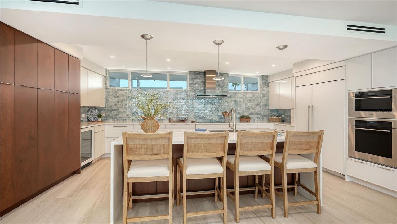 100 Sands Point Road, Unit 114, Longboat Key, FL 34228 Photo