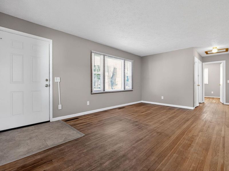 1211 Shady Lane Road , Columbus, OH 43227 Photo 4