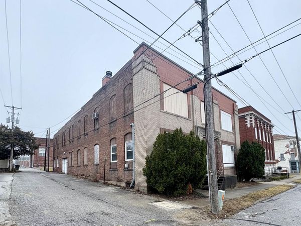 111 N 5th Street, Keokuk, IA 52632