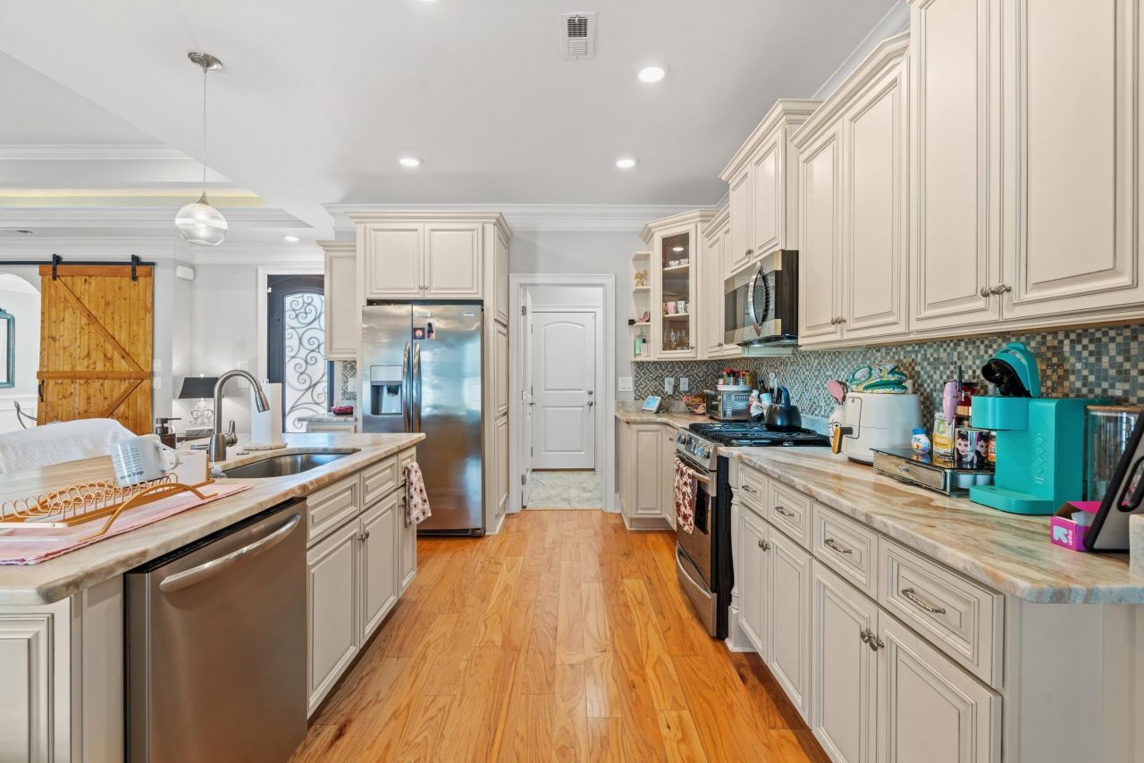 328 Las Olas Dr. Photo 10