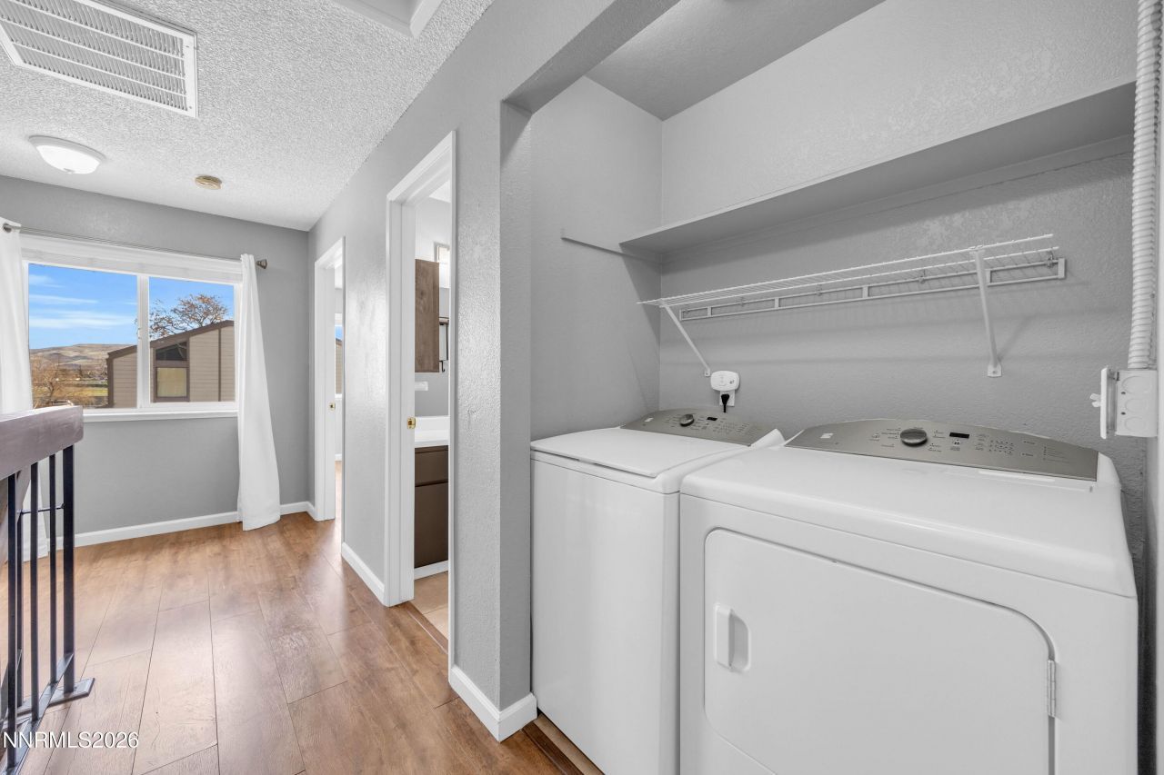 1045 Adrian Way, Sparks, NV 89431 Photo