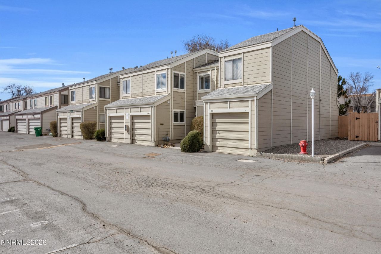 1045 Adrian Way, Sparks, NV 89431 Photo