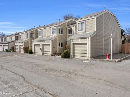 1045 Adrian Way, Sparks, NV 89431 Photo