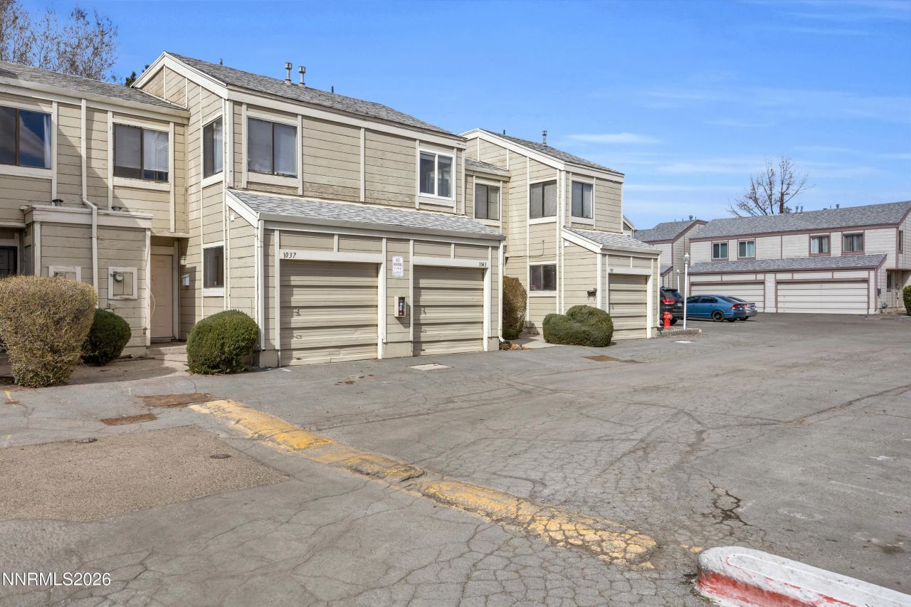 1045 Adrian Way, Sparks, NV 89431 Photo