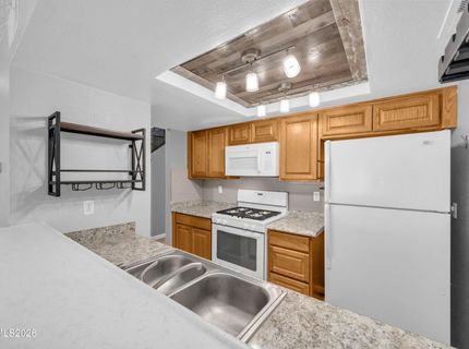 1045 Adrian Way, Sparks, NV 89431 Photo