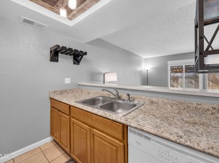 1045 Adrian Way, Sparks, NV 89431 Photo