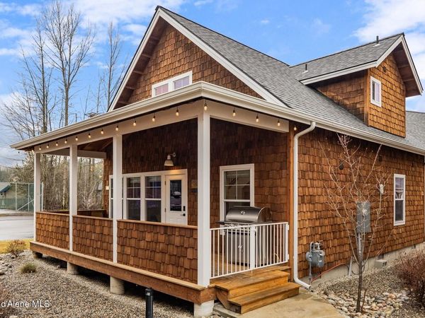 20 Hitchcock Dr, Dover, ID 83825