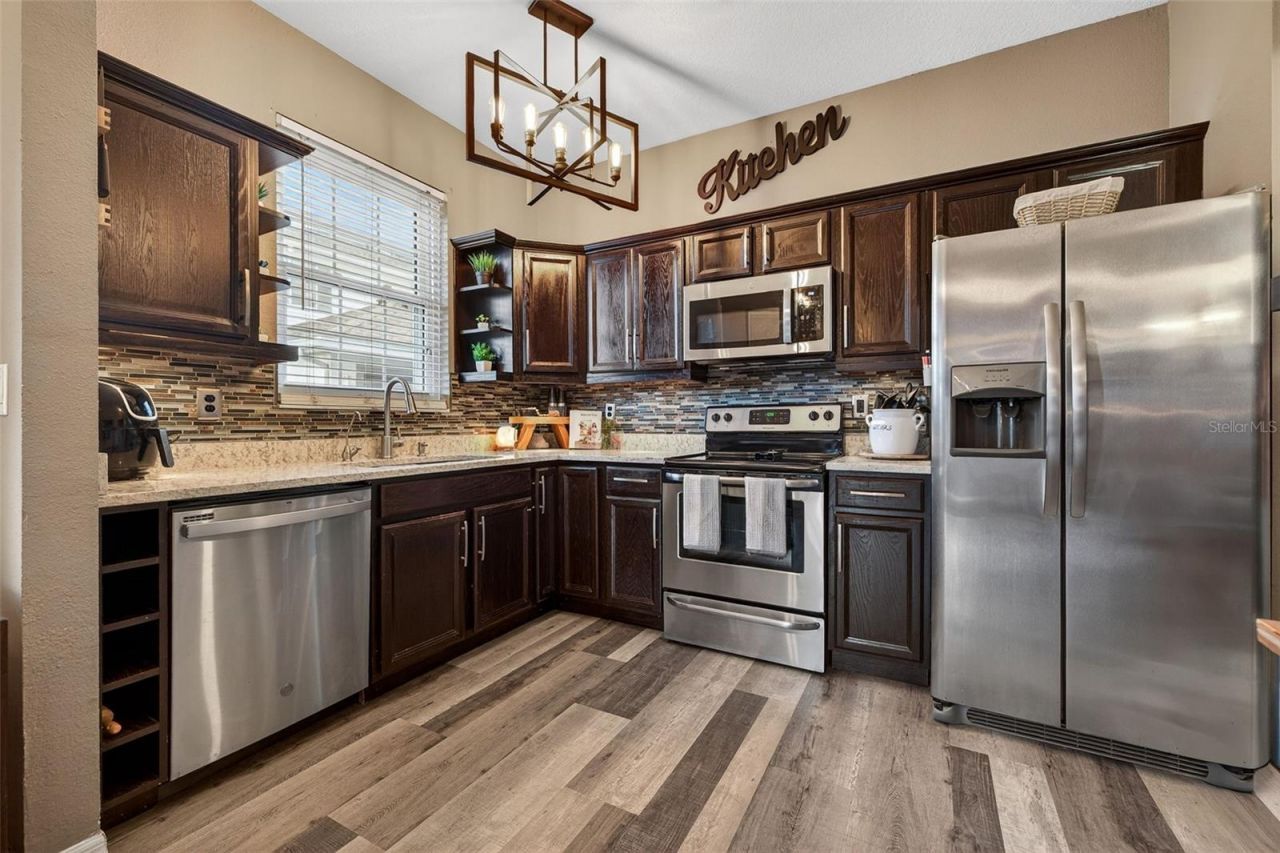 6400 46th Avenue N, Unit 20, Kenneth City, FL 33709 Photo