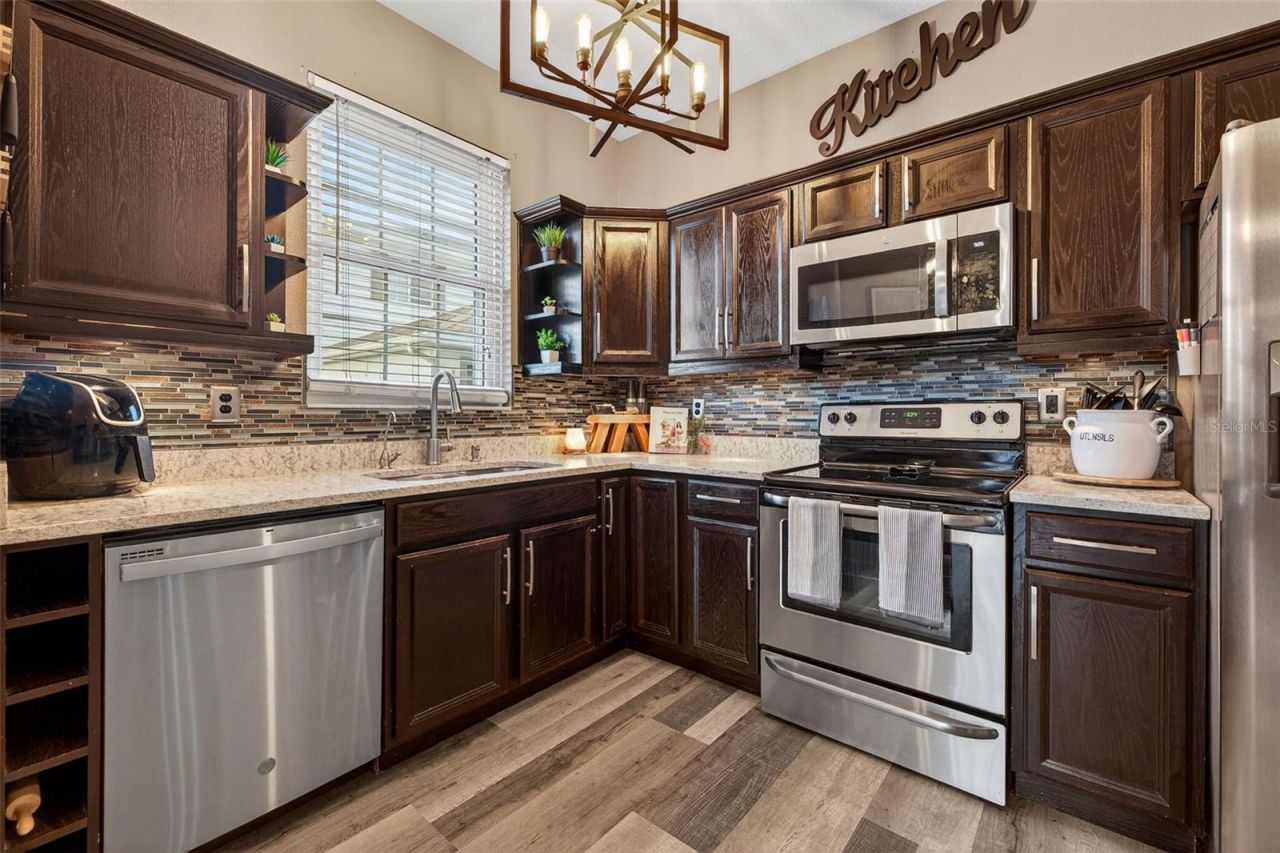 6400 46th Avenue N, Unit 20, Kenneth City, FL 33709 Photo