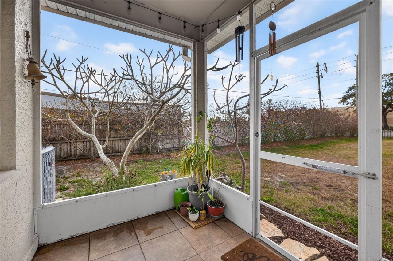 6400 46th Avenue N, Unit 20, Kenneth City, FL 33709 Photo