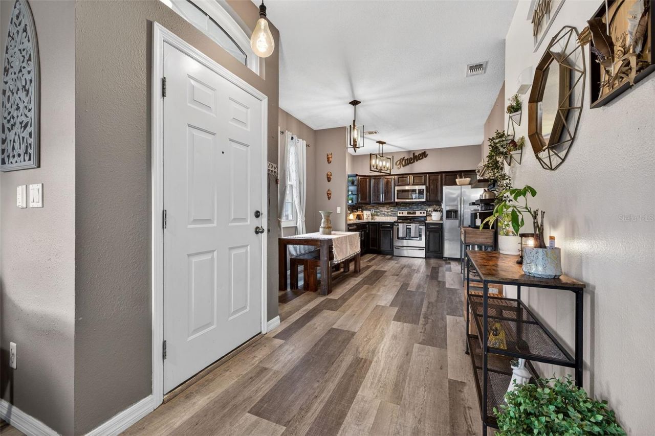 6400 46th Avenue N, Unit 20, Kenneth City, FL 33709 Photo