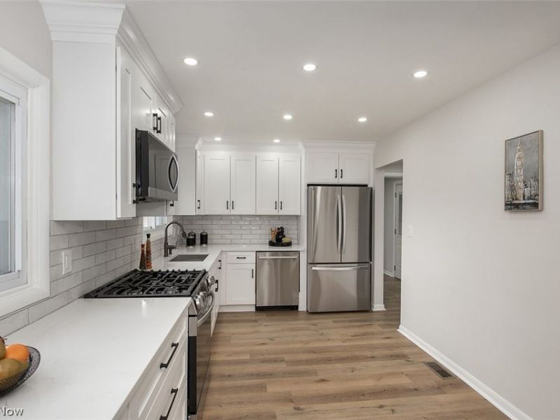 5301 Mardale Avenue, Bedford Heights, OH 44146 Photo 11