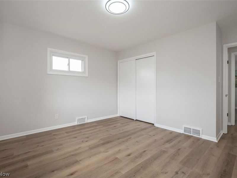 5301 Mardale Avenue, Bedford Heights, OH 44146 Photo 17