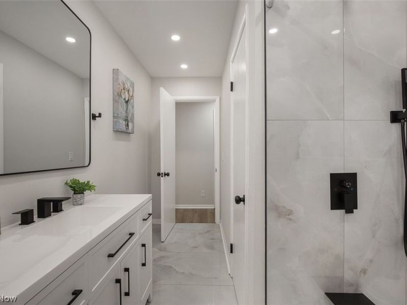 5301 Mardale Avenue, Bedford Heights, OH 44146 Photo 21