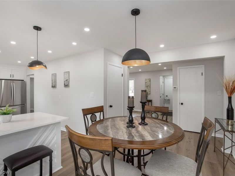 5301 Mardale Avenue, Bedford Heights, OH 44146 Photo 5