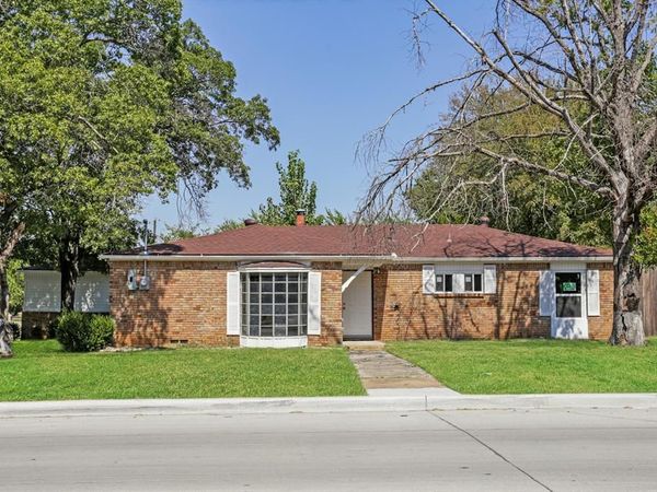 5001 Meadowbrook Drive , Fort Worth, TX 76103