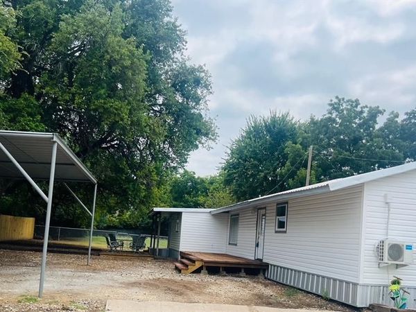 203 Ram Avenue , Sadler, TX 76264