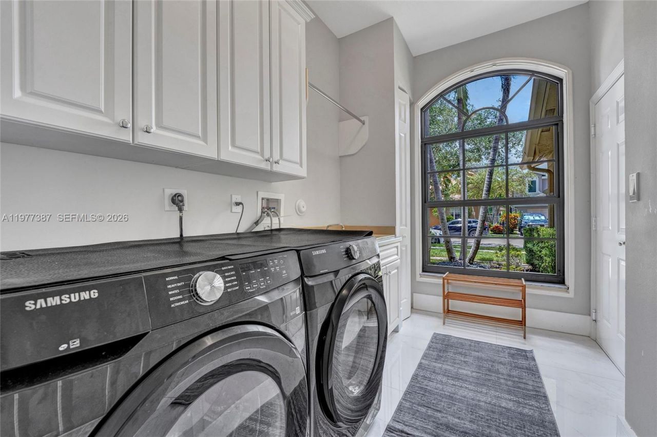 3950 W Hibiscus St , Weston, FL 33332 Photo