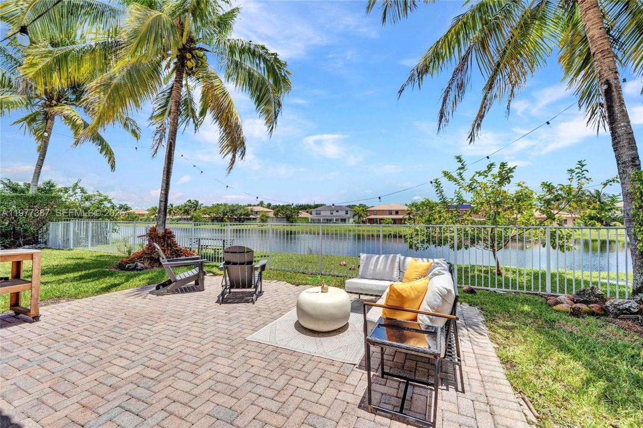 3950 W Hibiscus St , Weston, FL 33332 Photo