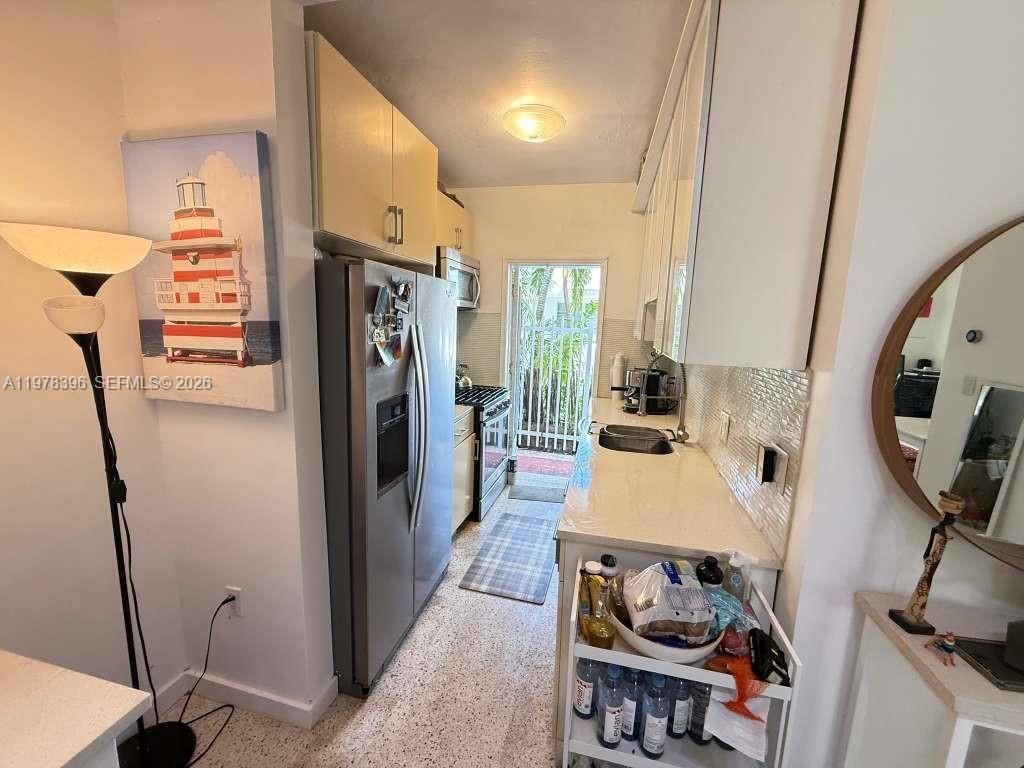 8420 Byron Ave , Unit 2, Miami Beach, FL 33141 Photo