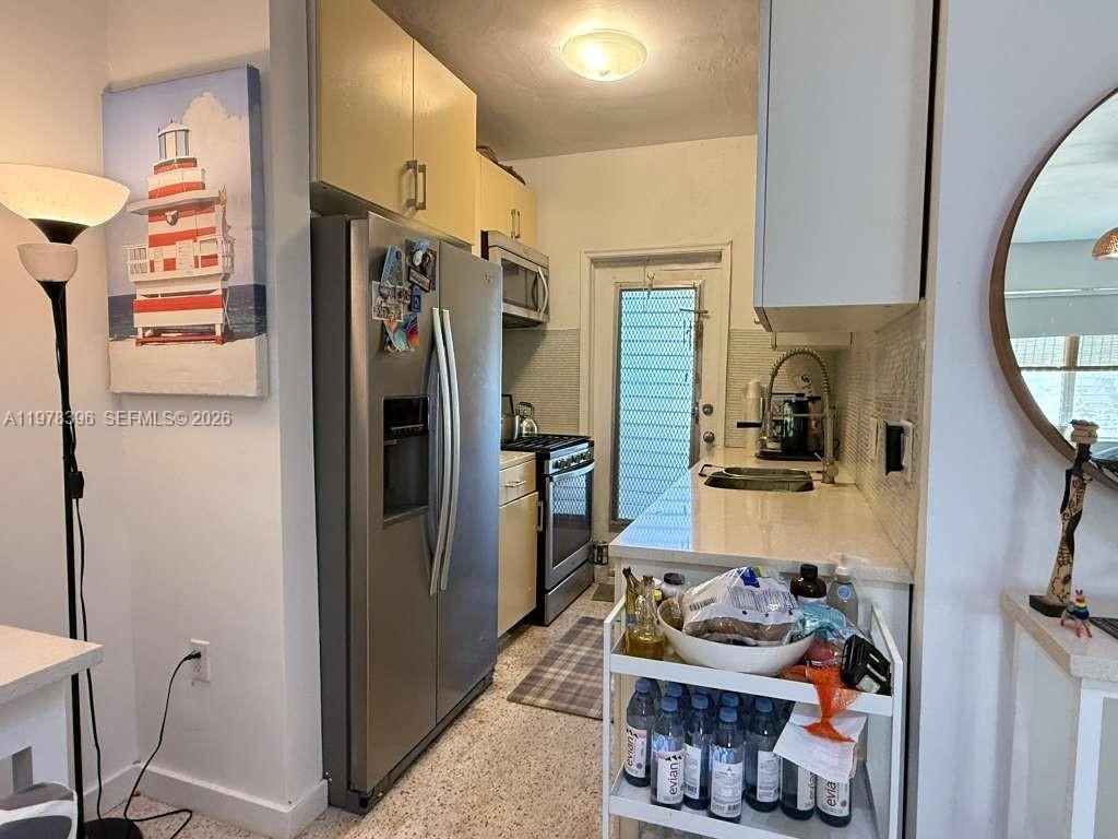 8420 Byron Ave , Unit 2, Miami Beach, FL 33141 Photo