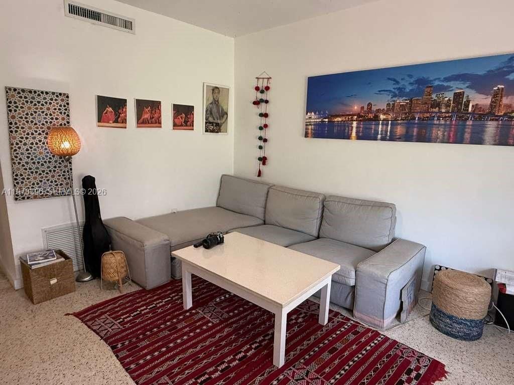 8420 Byron Ave , Unit 2, Miami Beach, FL 33141 Photo