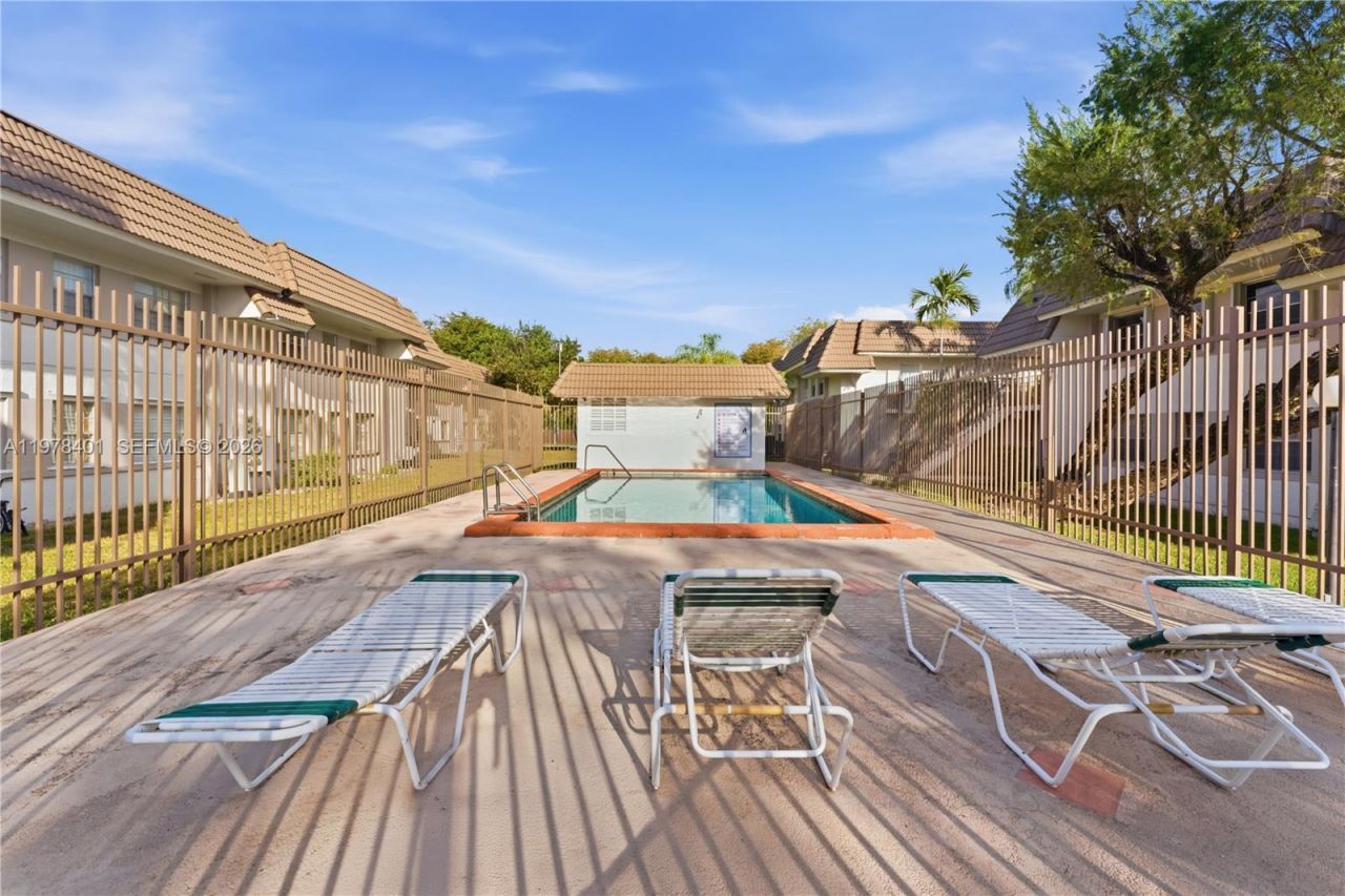 6921 SW 129th Ave, Unit 5, Miami, FL 33183 Photo