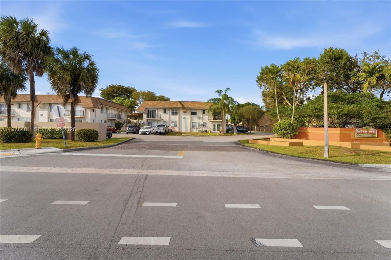 6921 SW 129th Ave, Unit 5, Miami, FL 33183 Photo