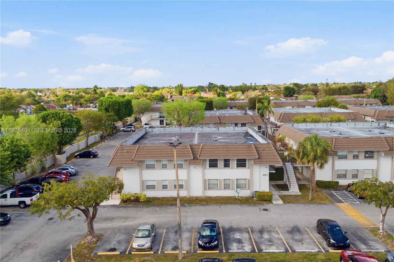 6921 SW 129th Ave, Unit 5, Miami, FL 33183 Photo